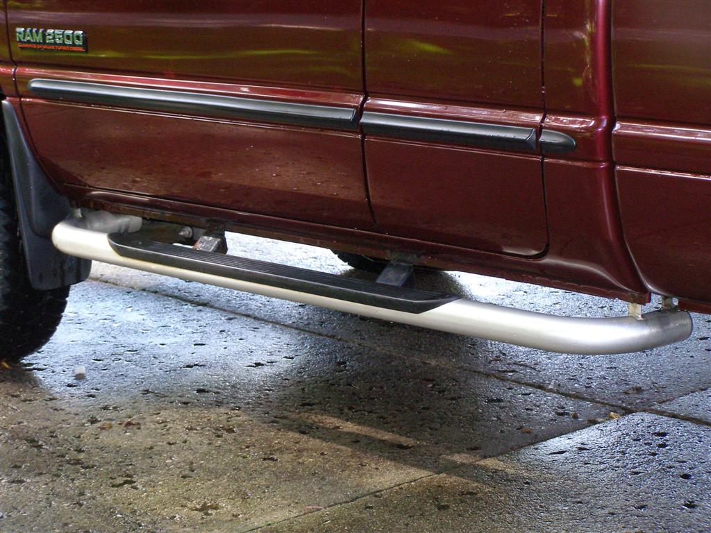 2004 dodge ram 2500 nerf bars